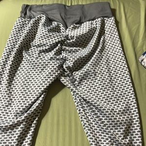 White /black stretchy big booty pant